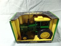 John Deere 4620