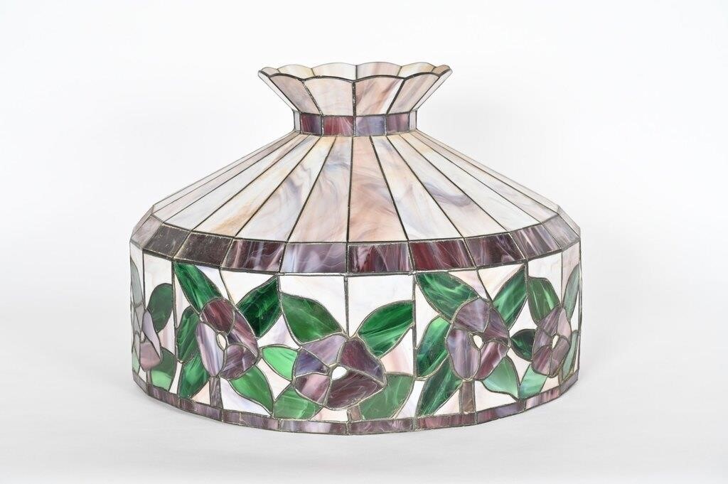 Tiffany-Style Stained Glass Hanging Light Fixture