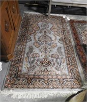 Wool Pile floral area rug 82" L x 49" W