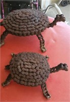 Folk Art turtles, crafted from roller chain