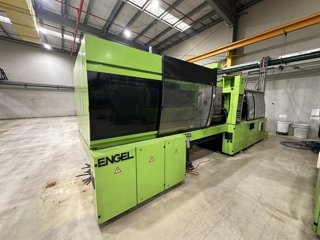 2003 Engel ES1050/300HL 300T Injection Moulder