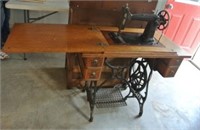 Raymond MFG Co. Guelph Sewing Machine