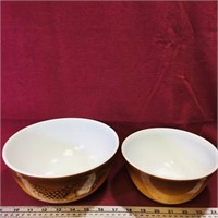 Large & Small Pyrex Milk Glass Mixing Bowls