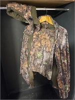 Bushline hunting jacket with hood XXL and pants XL