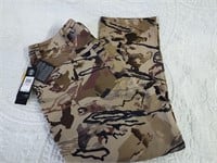 Brand New Mens Camo Under Armour Pants Size 40x30