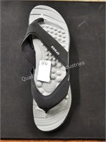 crocs flip flop size 5M (display area)