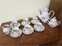 White Porcelain Floral Decorative Tea Set