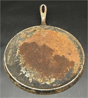 Antique Griswold #6 Cast Iron Griddle Sits Flat