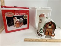 Dickens Collection Towne Series Barn W/Silo &