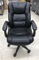 Pleather desk chair with wheels