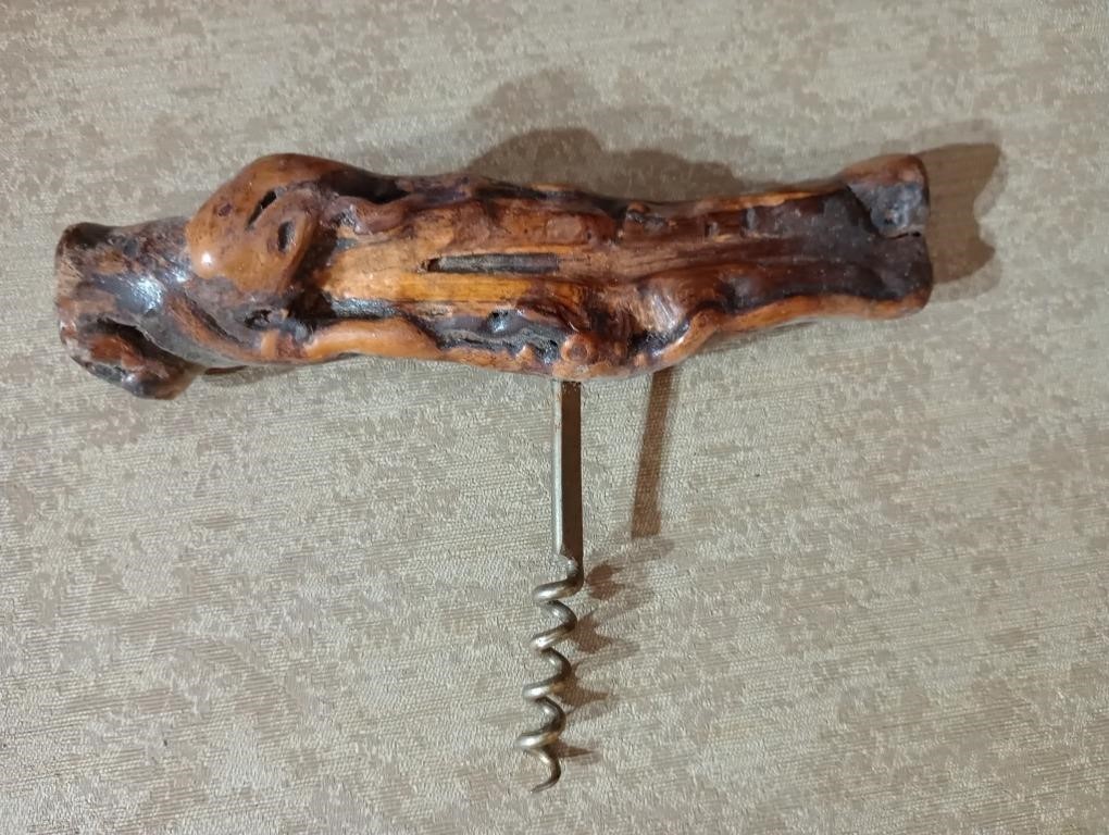 Great wooden handled corkscrew
