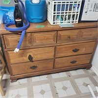B391 Dresser missing / broken hardware