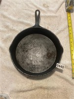 Cast Iron Skillet- Sizes in pics