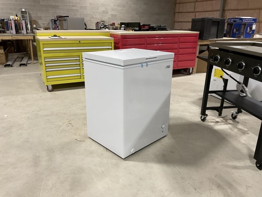 Arctic King Chest Freezer