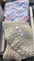 Knitted shawl and knitted blanket