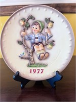 Vintage Hummel Goebel 7th Annual Collector Plate