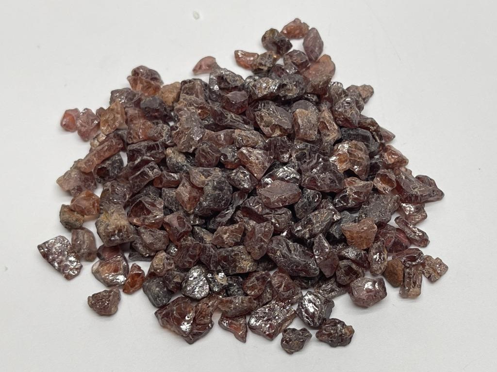 416 CTS Garnet Chips