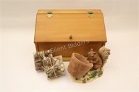 Wooden Flip Top Wooden Box & Resin Squirrel