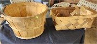 2 vegetable/fruit baskets great to decorate