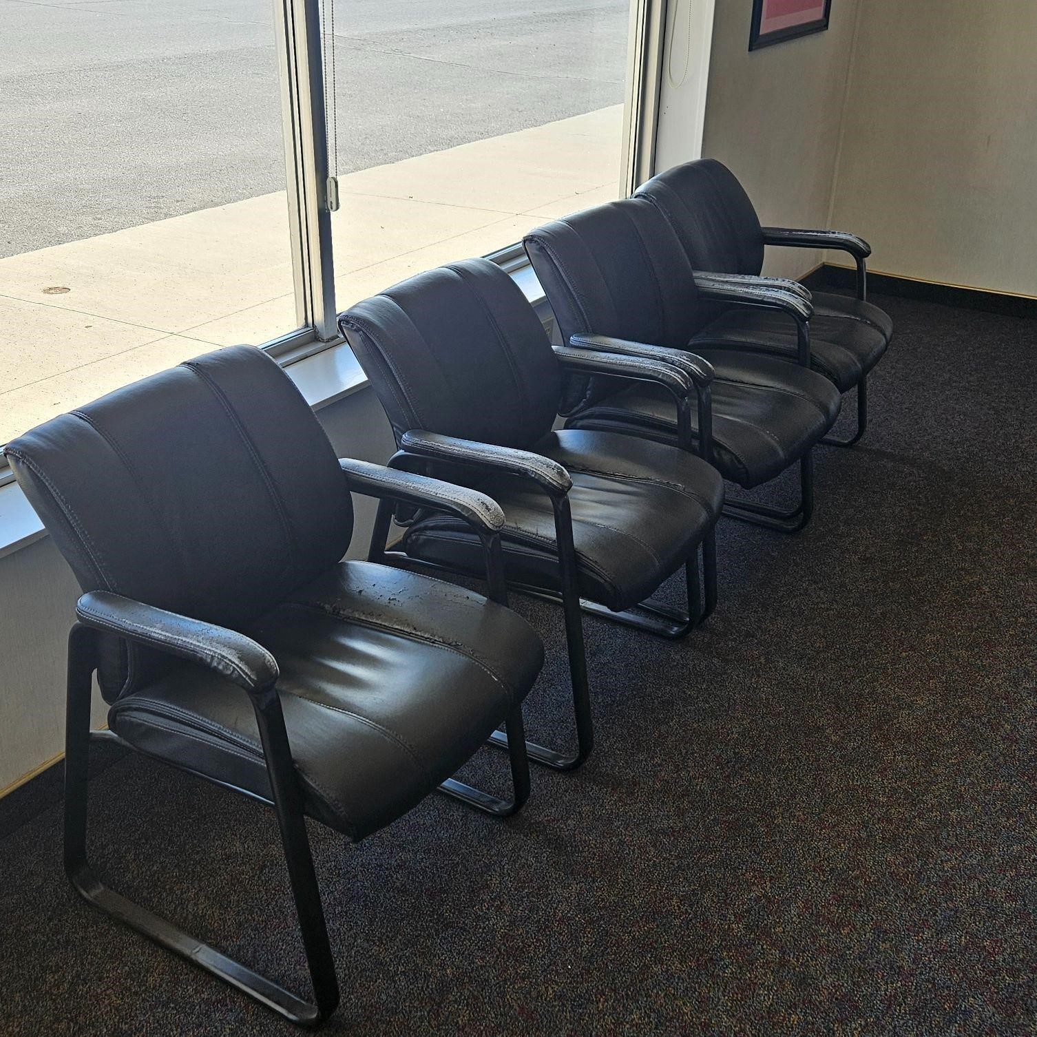 4 lounge chairs