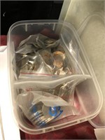 CONTAINER OF MIXED COINS