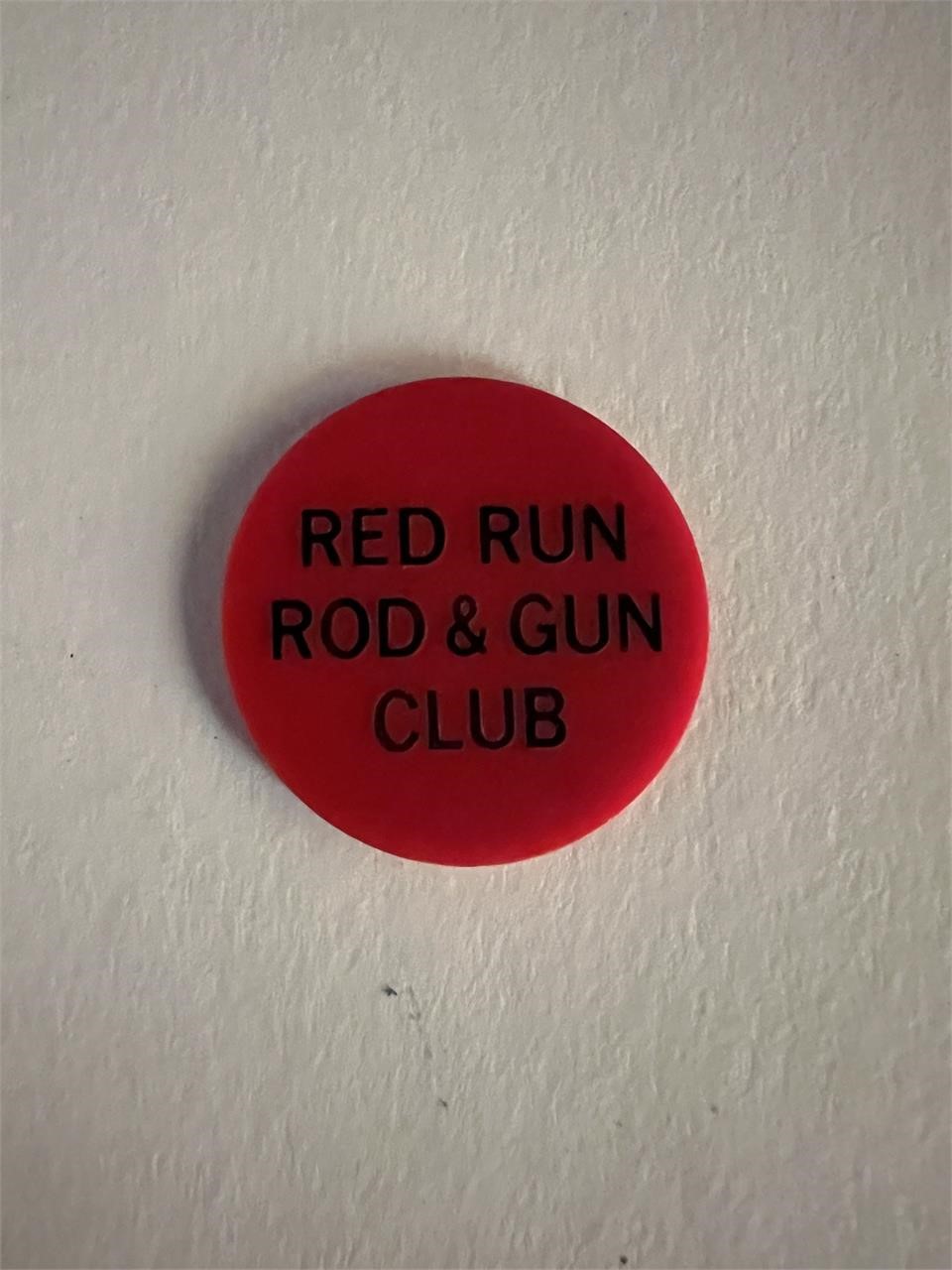 Red Run Rod & Gun club plastic disc