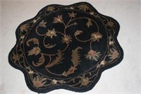 Jewel Round Accent Rug made in India