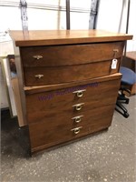 4-DRAWER CHEST OF DRAWERS, 36"W X 41"TALL