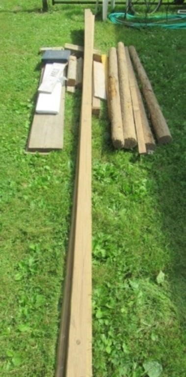 Group of miscellaneous lumber includes fence