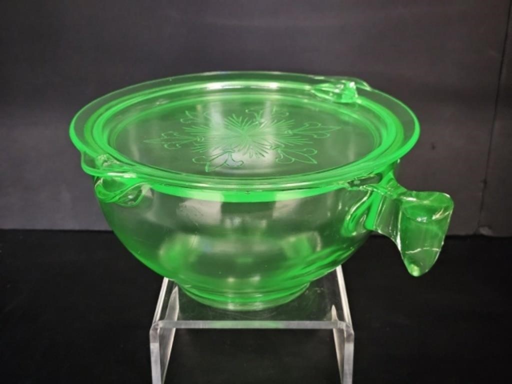URANIUM GLASS BATTER MIXING BOWL WITH LID