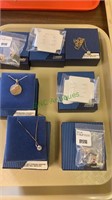 Tray lot of jewelry, most marked 18 K gold over