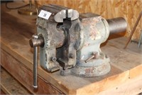 Bench vise