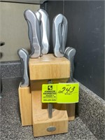 HAMPTON FORGE KNIFE BLOCK SET