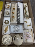 vintage boxed jewelry