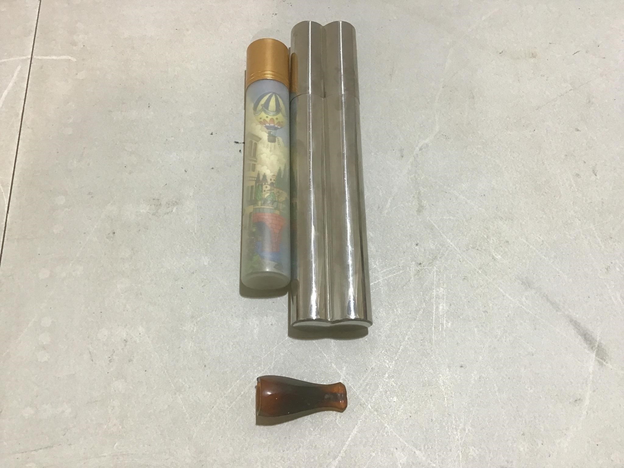 Cigar:cases, romeo&juliet museum edition, holder