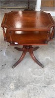 Mahogany Leather Top Duncan Phyfe End Table