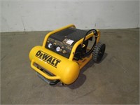 DeWalt 4.5 Gallon Air Compressor-