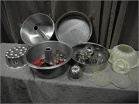 Cake Pans And Moulds