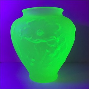 URANIUM GLASS VASE