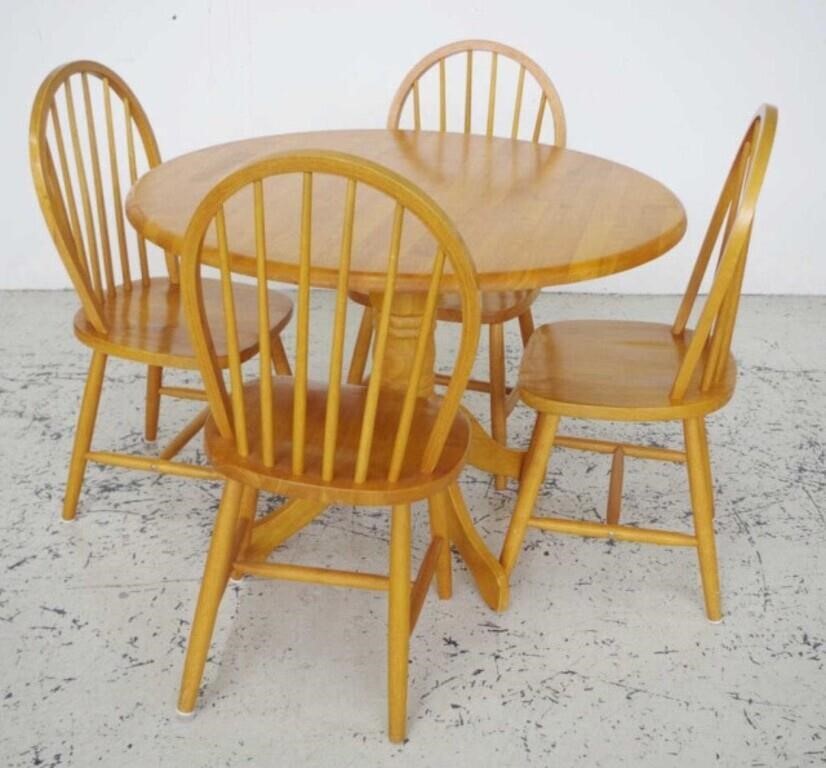 Round dining table and 4 chairs