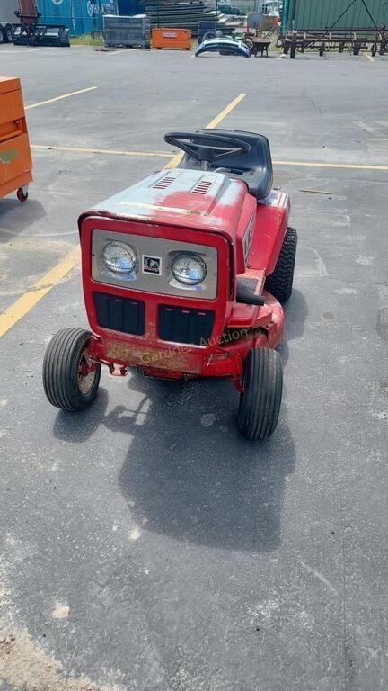 LAWN CHIEF RIDING LAWN MOWER