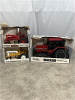 ERTL Maxxum 5140 MFD Tractor, International cub