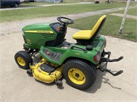 John Deere Model 724 Lawn and Garden Tractor