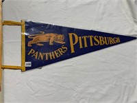 VINTAGE PITTSBURGH PANTHERS PENNANT - FELT IN