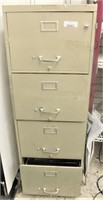 Metal 4 drawer filing cabinet, 26.5x18x52
