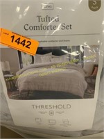 Threshold king tufted comforter