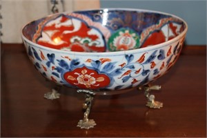 1870 Imari bowl with exquisite decoration blue