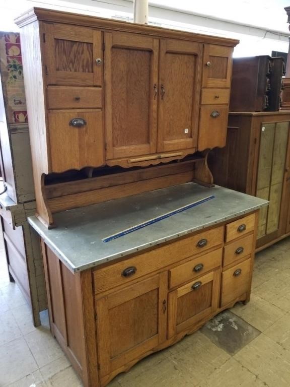 Large Strawbrry Point Living Estate Auction w/ Additions