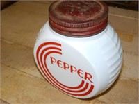 3.5 inch art deco MG pepper shaker