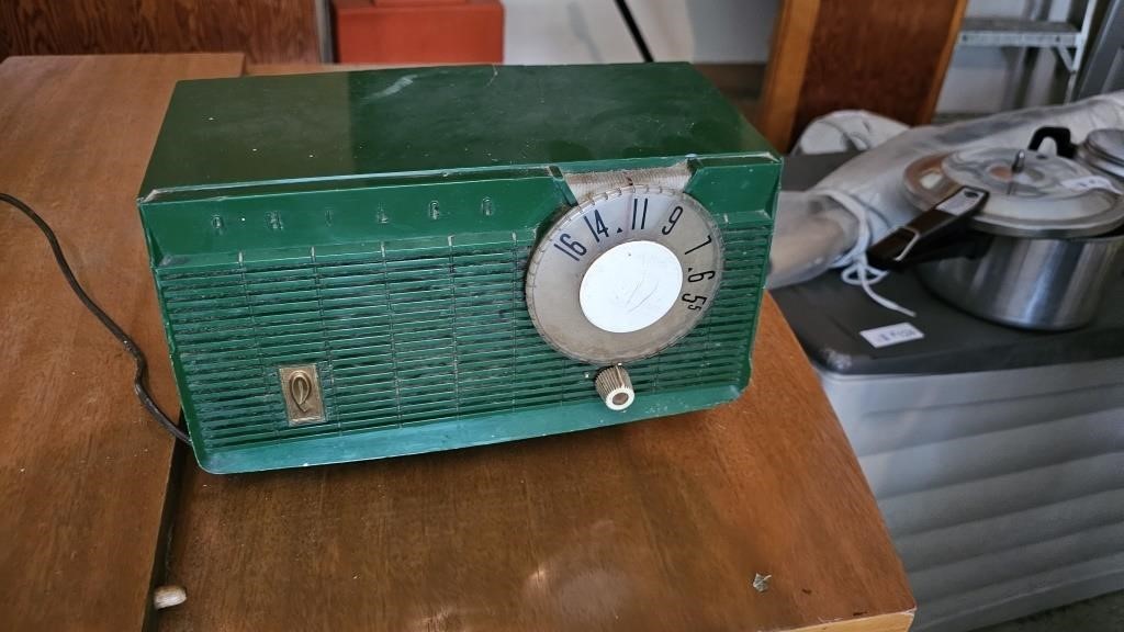 Awesome Vintage Philco Radio
